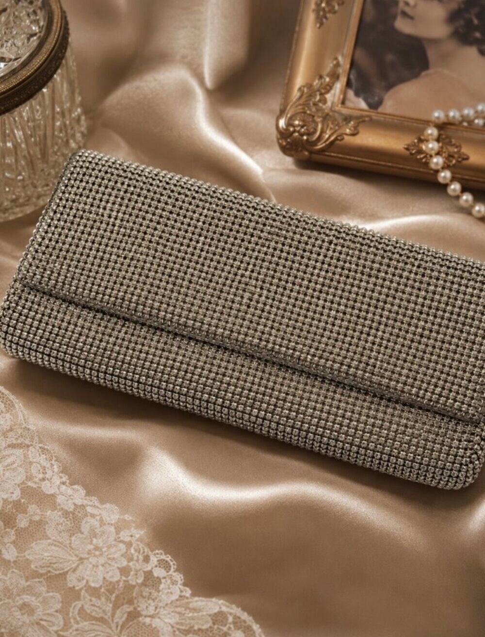 Whiting & Davis Silver Bubble Mesh Clutch | VINTAGE Glam